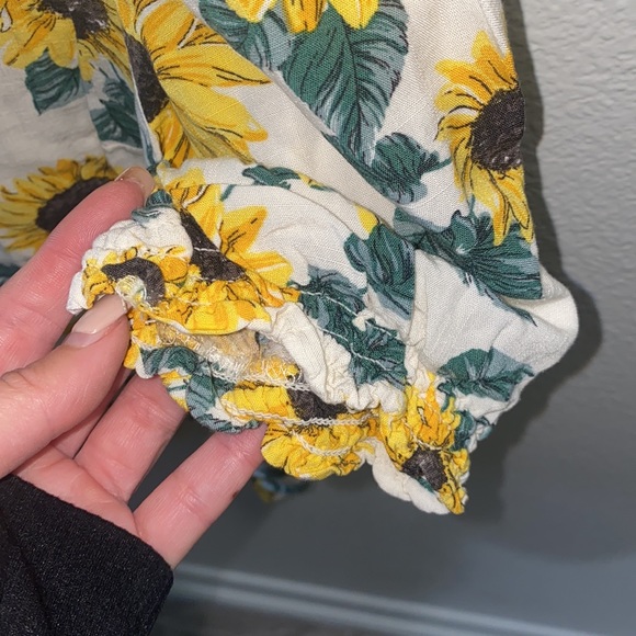 Divided Sunflower Top - Picture 4 of 5